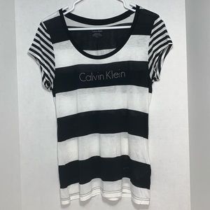 Women’s Calvin Klein black and white t shirt!